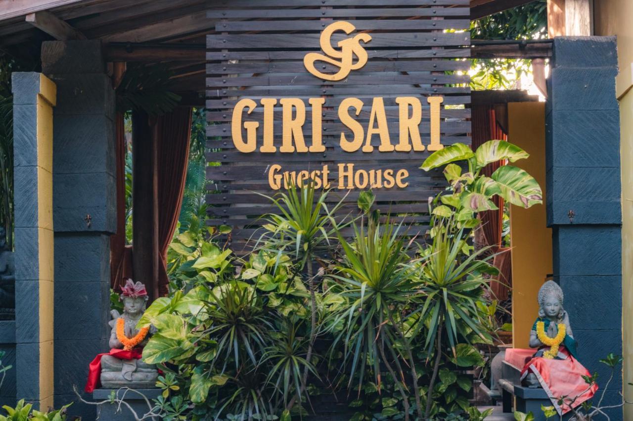 Giri Sari Guest House Пемутеран Экстерьер фото