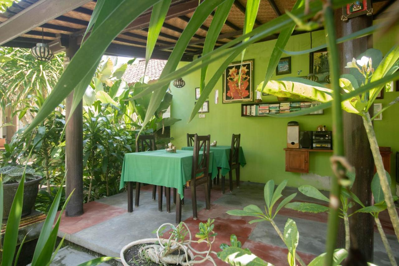 Giri Sari Guest House Пемутеран Экстерьер фото