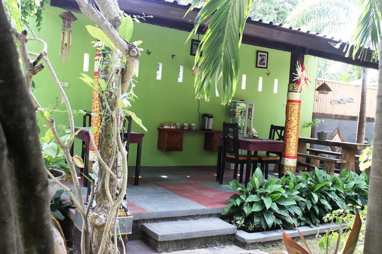 Giri Sari Guest House Пемутеран Экстерьер фото